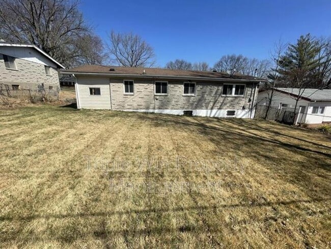 Building Photo - 2636 Hadden Dr