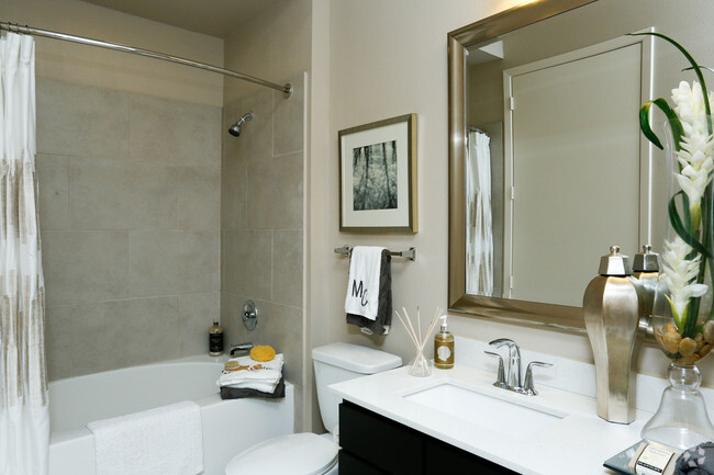 Ava - 1br - Second Bathroom - Elan Med Center