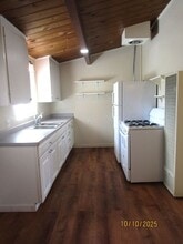 Building Photo - 4982 Hessel Rd