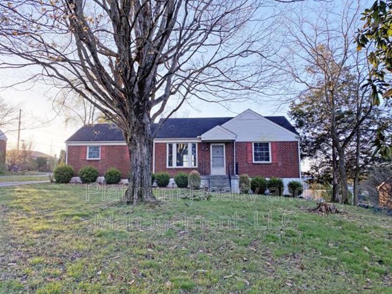 Primary Photo - 1748 Gateway Ln