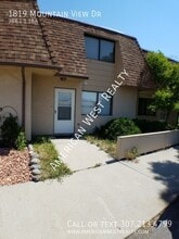 Building Photo - 1819 Mountain View Dr