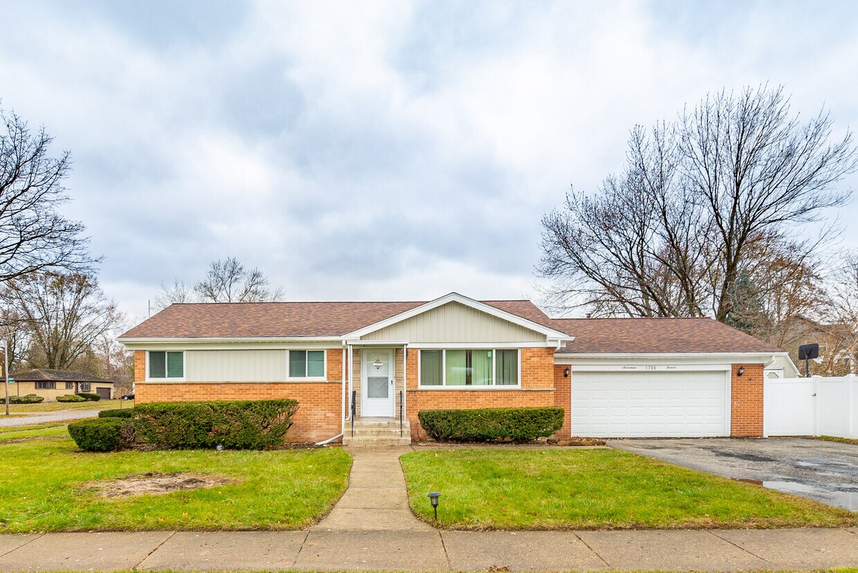 Primary Photo - 1700 Bonita Ave