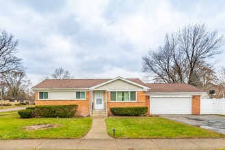 Building Photo - 1700 Bonita Ave