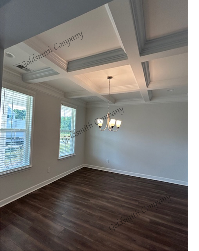 Building Photo - "Spacious Elegance Awaits: 5-Bedroom, 4.5-Bath Gem on Plumblee Lane!"