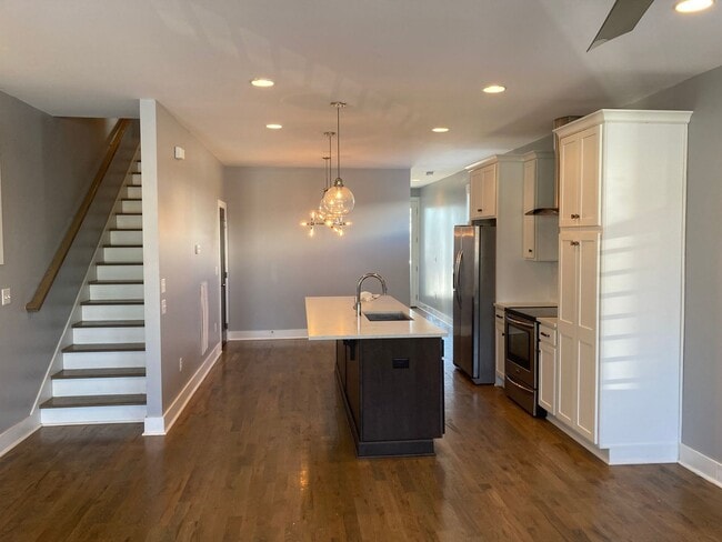 Building Photo - 1515 21st Ave N