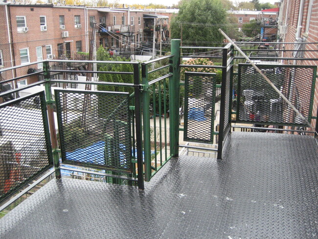 Building Photo - 3031 69th St