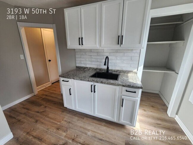 Foto del edificio - 3193 W 50th St