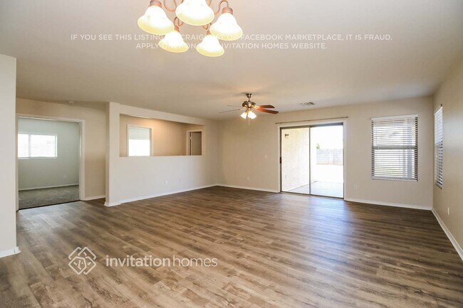 Building Photo - 1087 E Appaloosa Rd