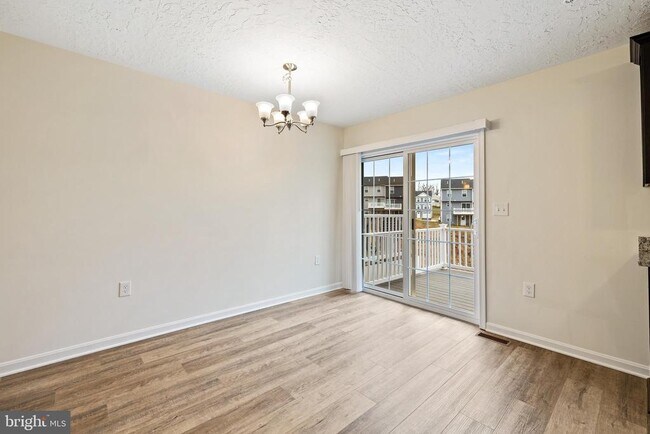 Foto del edificio - 247 Stratford Dr