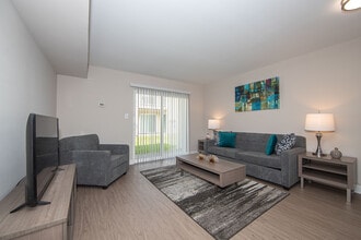 Building Photo - Colony Square Apartments