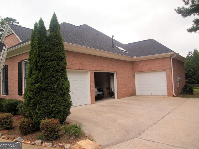 Foto del edificio - 125 Chatham Ct