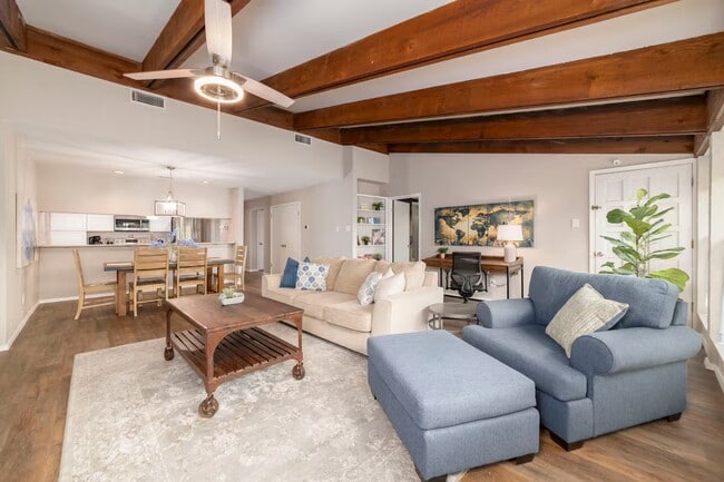 Building Photo - 222 T Bar M Dr