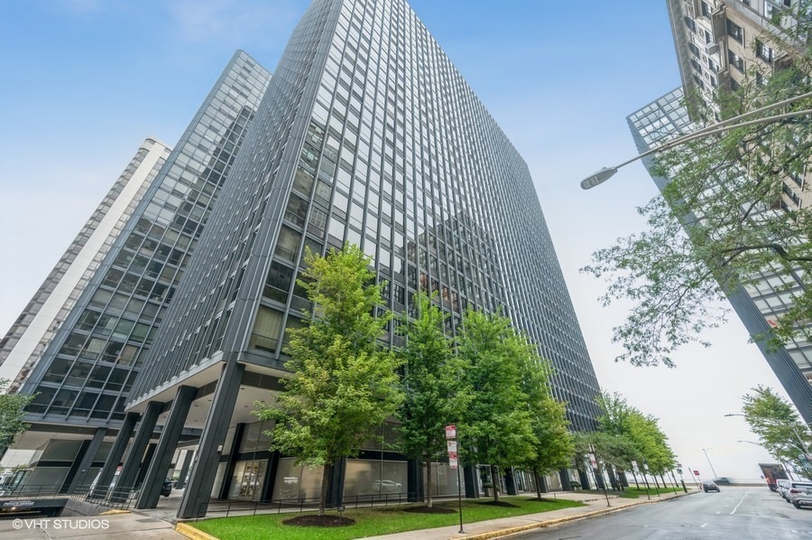 Primary Photo - 900 N Lake Shore Dr