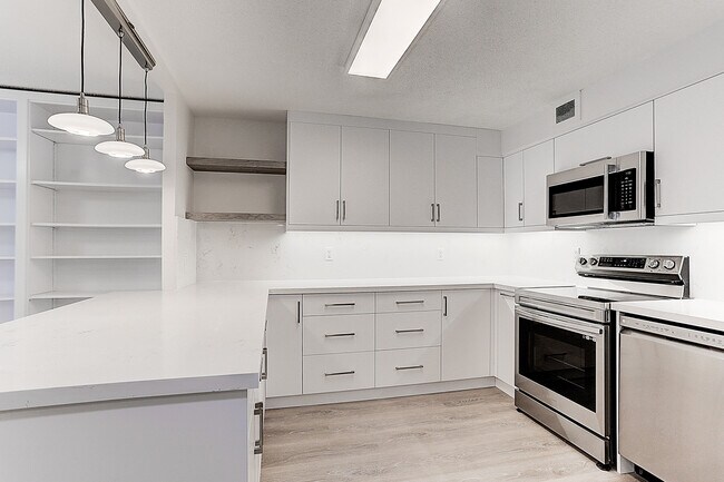 Photo du bâtiment - 188 Spadina Ave.
