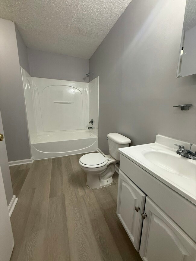 Foto del edificio - 1156 Fields Rd