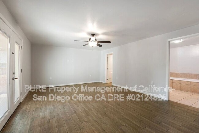 Foto del edificio - 515 Ramona Ave