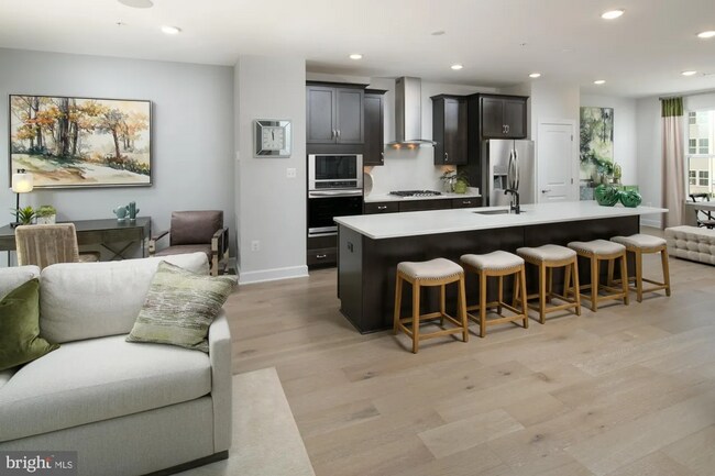 Building Photo - Gorgeous Open Concept 3 Bed 3.5 Bat Rental in Hanover