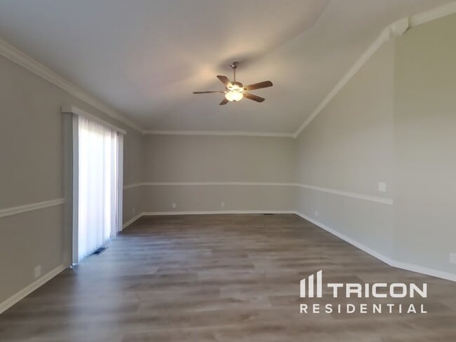 Building Photo - 2985 Harbor Lights Dr