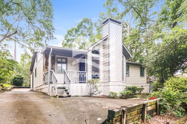 Building Photo - 1452 Foxcroft Loop