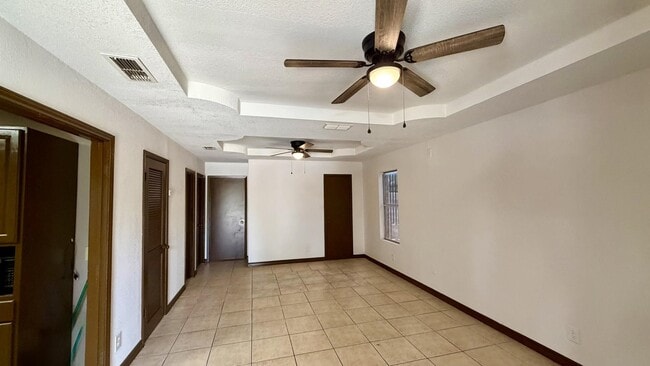 Foto del edificio - 1419 Reagan Dr