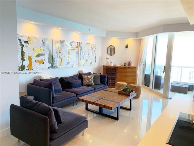 Building Photo - 4779 Collins Ave