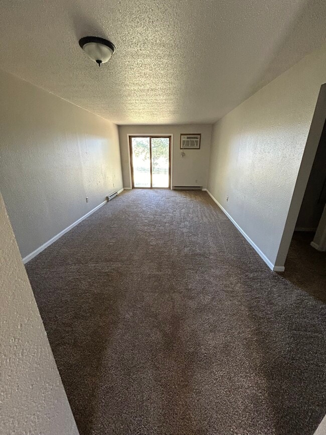 Building Photo - 2013 E Dakota Pkwy