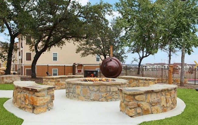 West Oaks Apartments San Antonio, TX