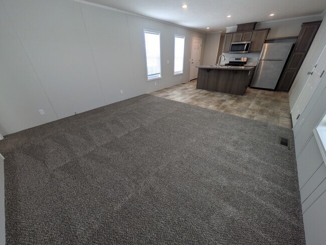 Foto del edificio - 16142 Normandy St