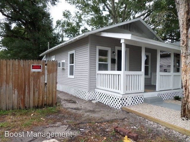 Building Photo - 2 br, 1 bath House - 1220 Upton Court S