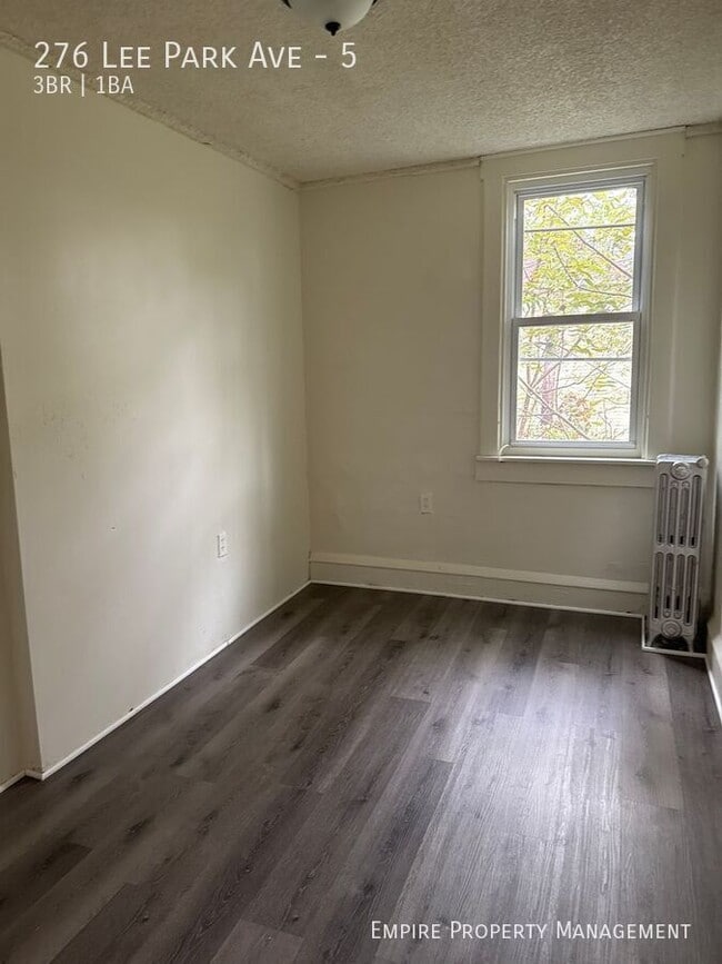 Building Photo - 276 Lee Park Ave