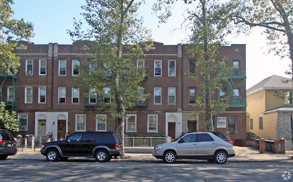 Building Photo - 1919 Bay Ridge Pky