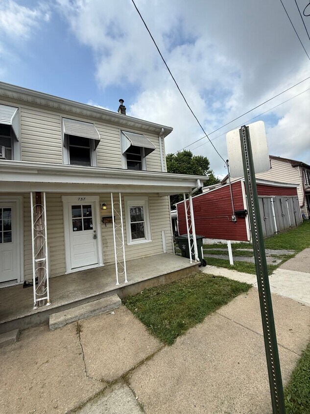 Foto principal - 735-737 Dale Street