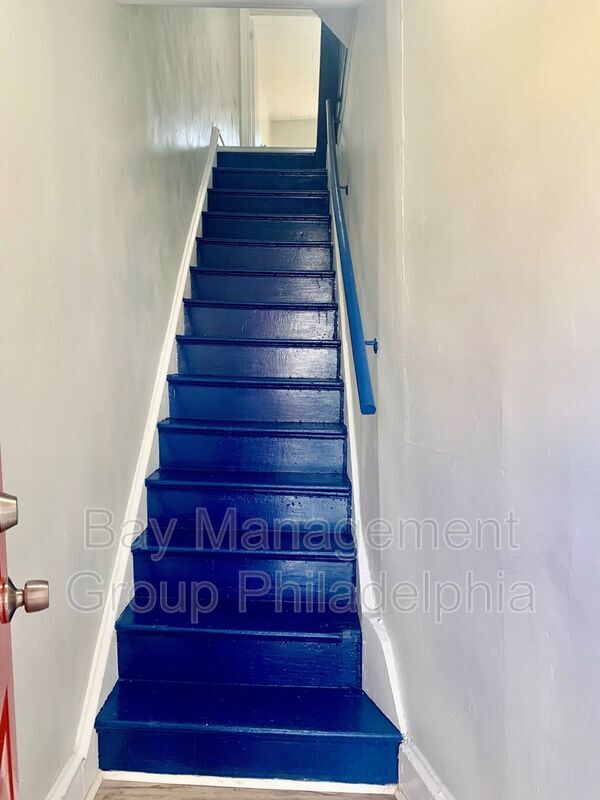 Foto del edificio - 1702 Wagner Ave