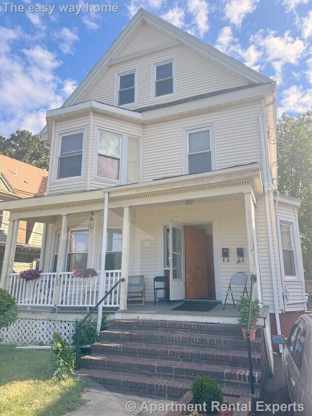 Foto principal - 145 College Ave
