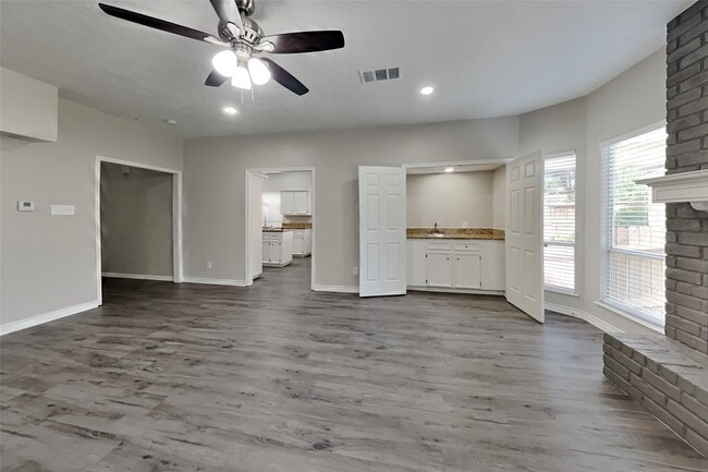 Building Photo - 12127 Rocky Lake Dr