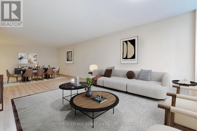 Photo du bâtiment - 360 Bloor St E