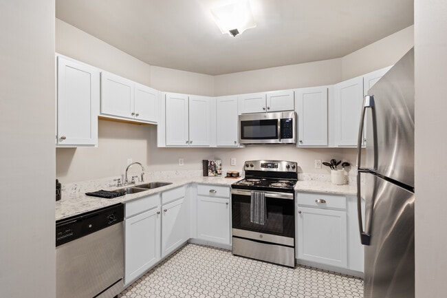 Photo - Buckingham & Balmoral Apartments