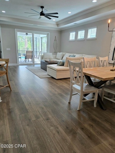 Foto del edificio - 8645 Weekend Dr