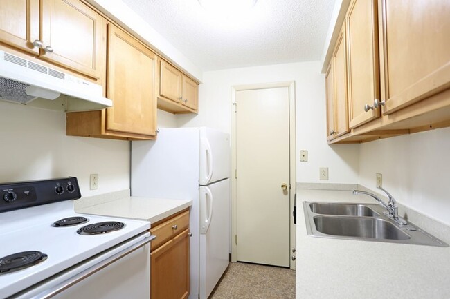 Interior Photo - Buffalo Creek Commons