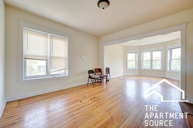Foto del edificio - 1524 N Kedzie Ave