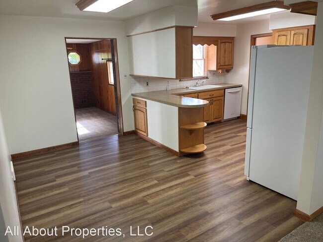 Foto del edificio - 4 br, 2 bath House - 2432 26th Avenue