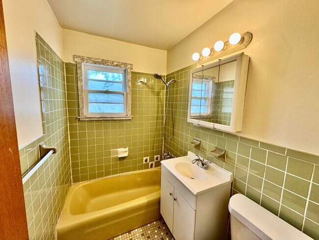 Foto del edificio - 33 W 56th St