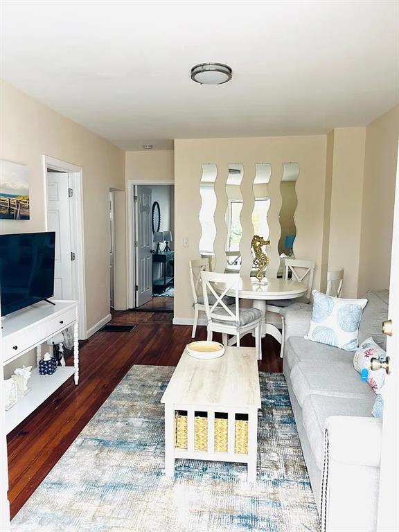 Foto del edificio - 191 Coggeshall Ave