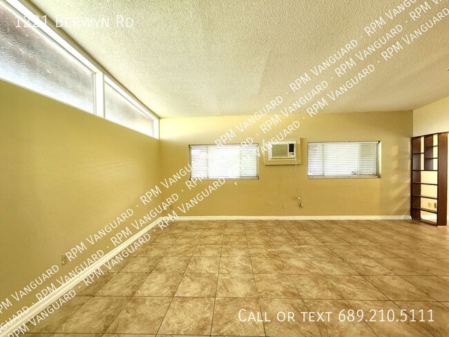 Photo - 1221 Berwyn Rd- House