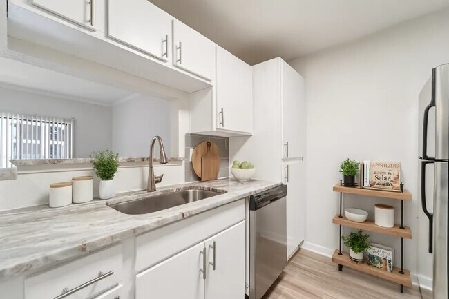 Foto del edificio - 11220 West Rd