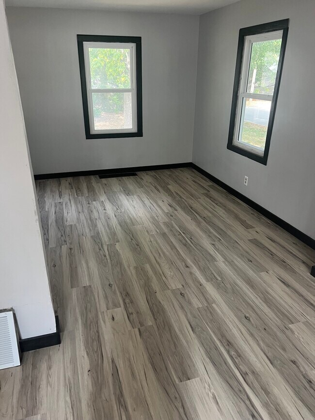 Foto del edificio - 621 E Timber St