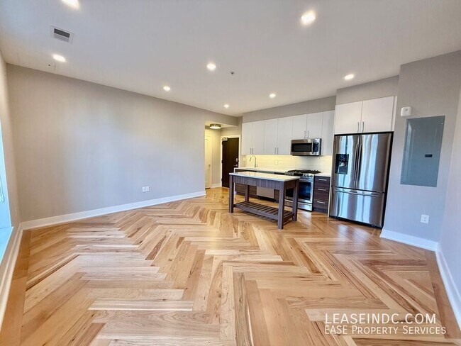 Foto del edificio - 1345 K St SE