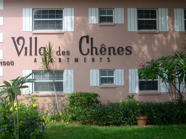 Villa Des Chenes Apartaments - Breezy Palms