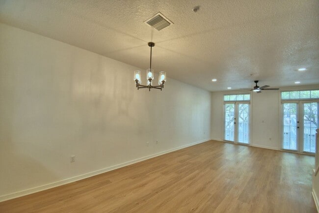 Building Photo - 660 Celebration Ave