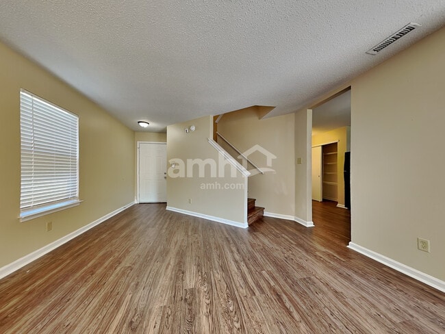 Building Photo - 5969 Claymont Blvd